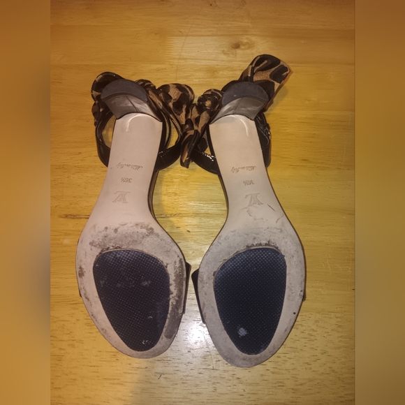 Louis Vuitton LV Leather Heels Size 36 1/2 - Picture 6 of 6
